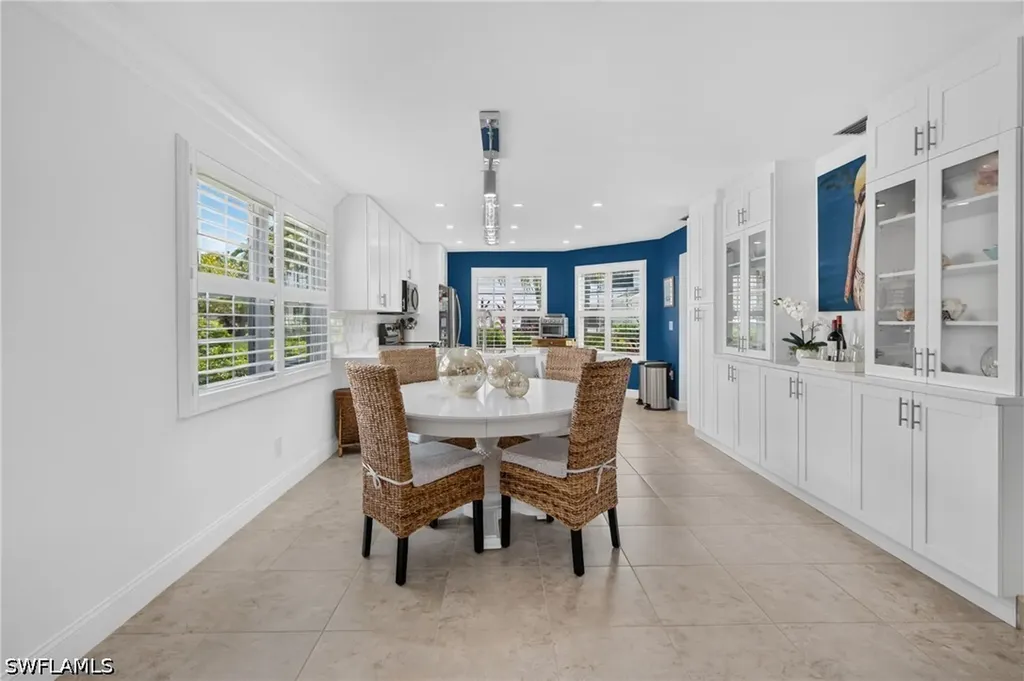 850 Meadowland Drive Naples FL 34108