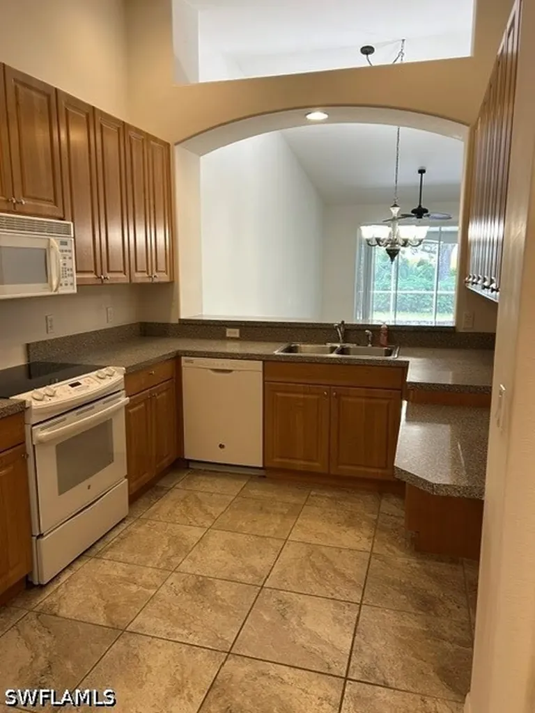 6156 Mandalay Circle Naples FL 34112