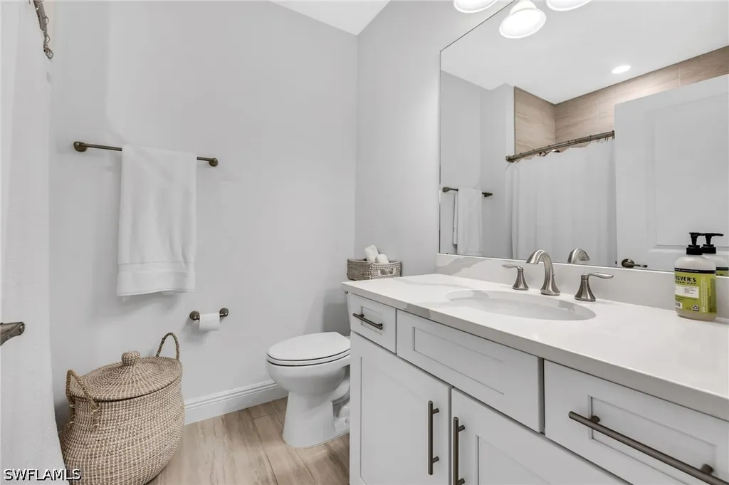 16348 Viansa Way Naples FL 34110