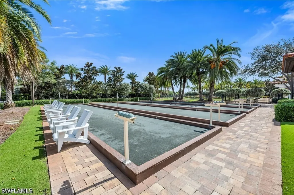 16348 Viansa Way Naples FL 34110