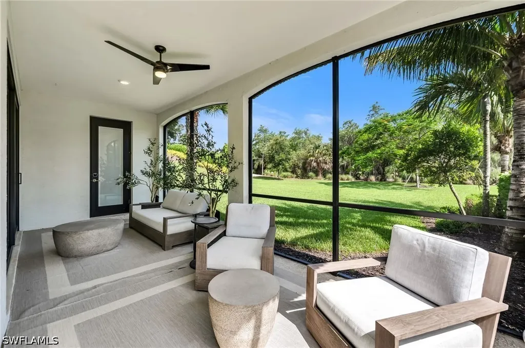 16348 Viansa Way Naples FL 34110