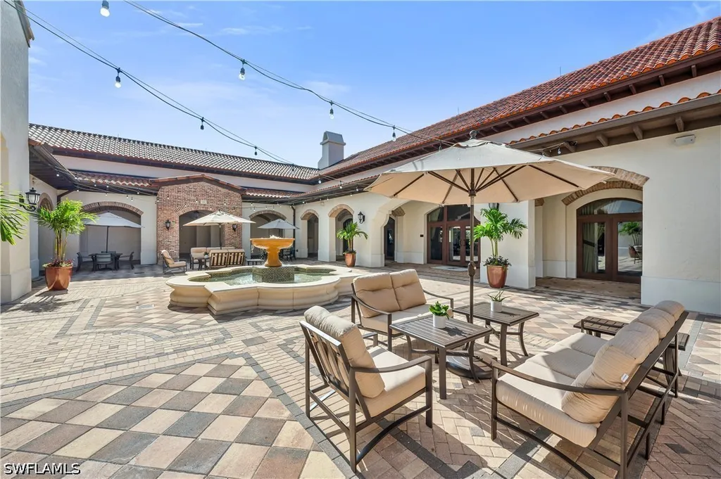 16348 Viansa Way Naples FL 34110