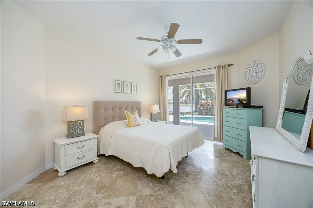 2032 Crestview Way Naples FL 34119