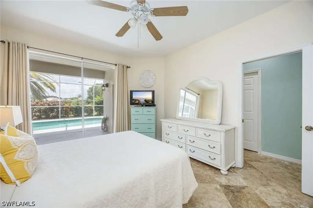 2032 Crestview Way Naples FL 34119