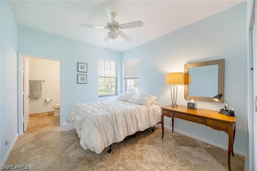 2032 Crestview Way Naples FL 34119