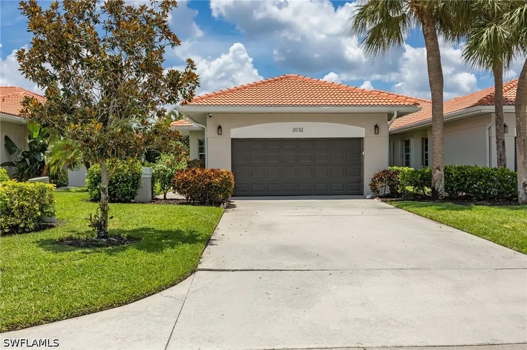 2032 Crestview Way Naples FL 34119