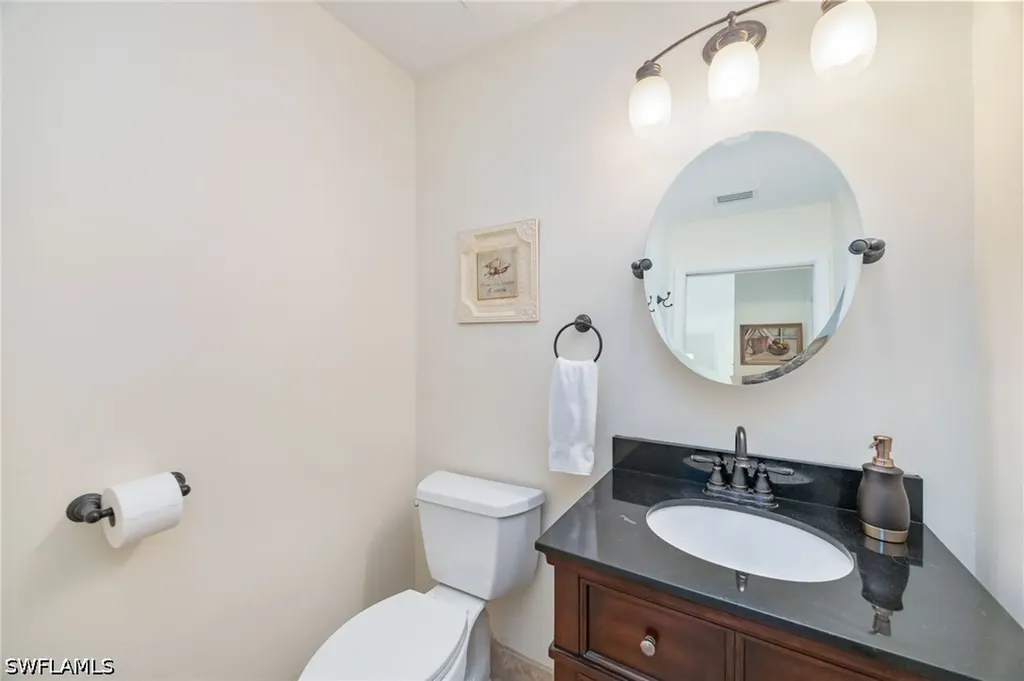 2032 Crestview Way Naples FL 34119