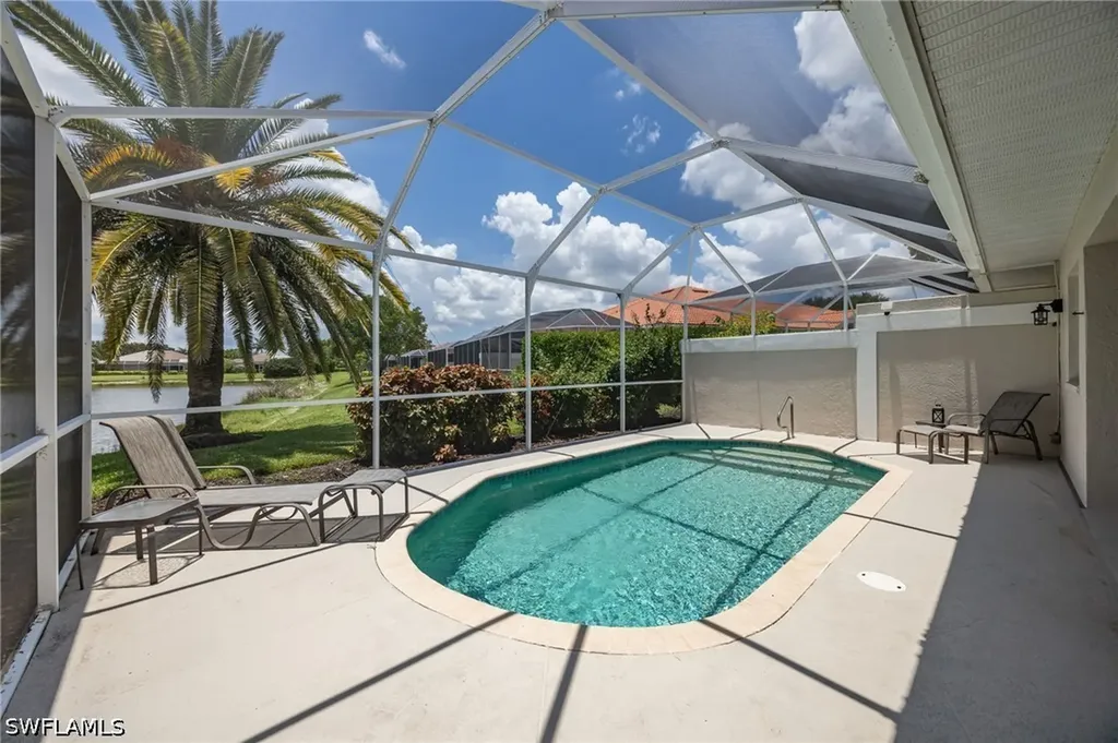 2032 Crestview Way Naples FL 34119