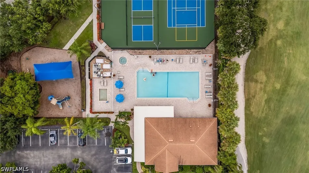 2032 Crestview Way Naples FL 34119