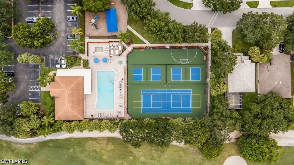 2032 Crestview Way Naples FL 34119