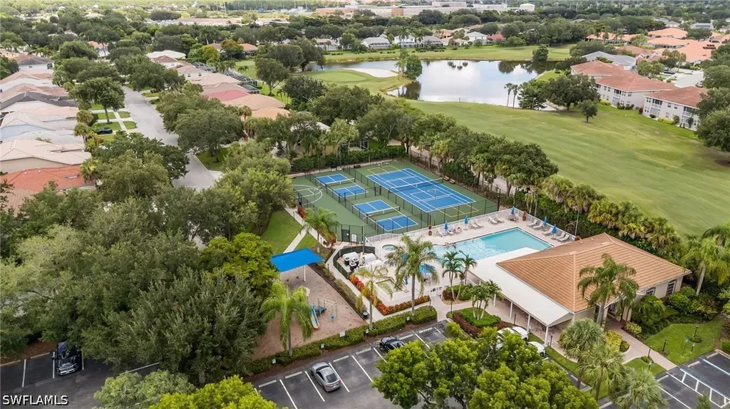 2032 Crestview Way Naples FL 34119