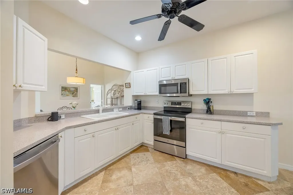 2032 Crestview Way Naples FL 34119