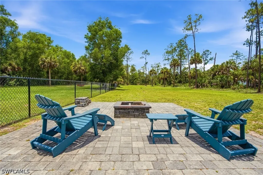 255 Everglades Boulevard S Naples FL 34117