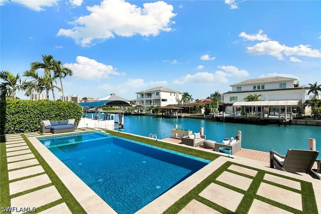 357 Egret Avenue Naples FL 34108