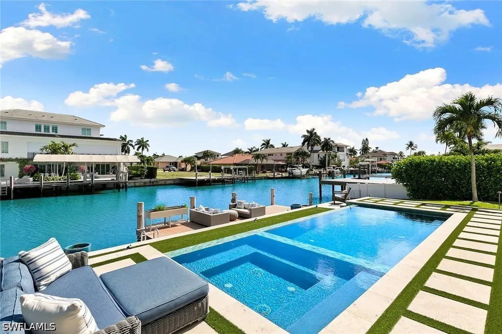 357 Egret Avenue Naples FL 34108