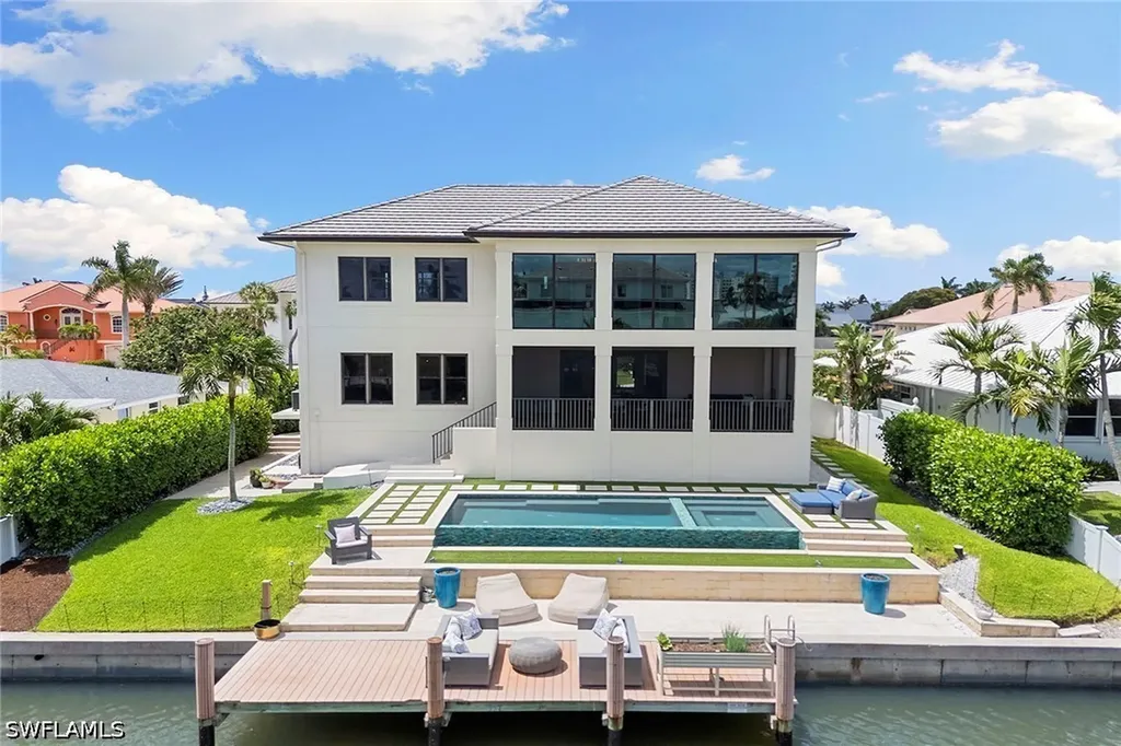 357 Egret Avenue Naples FL 34108