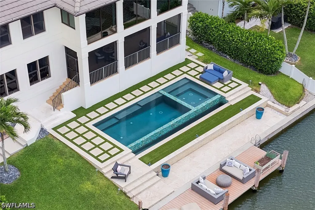 357 Egret Avenue Naples FL 34108