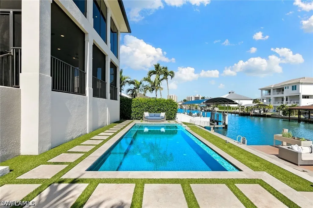 357 Egret Avenue Naples FL 34108