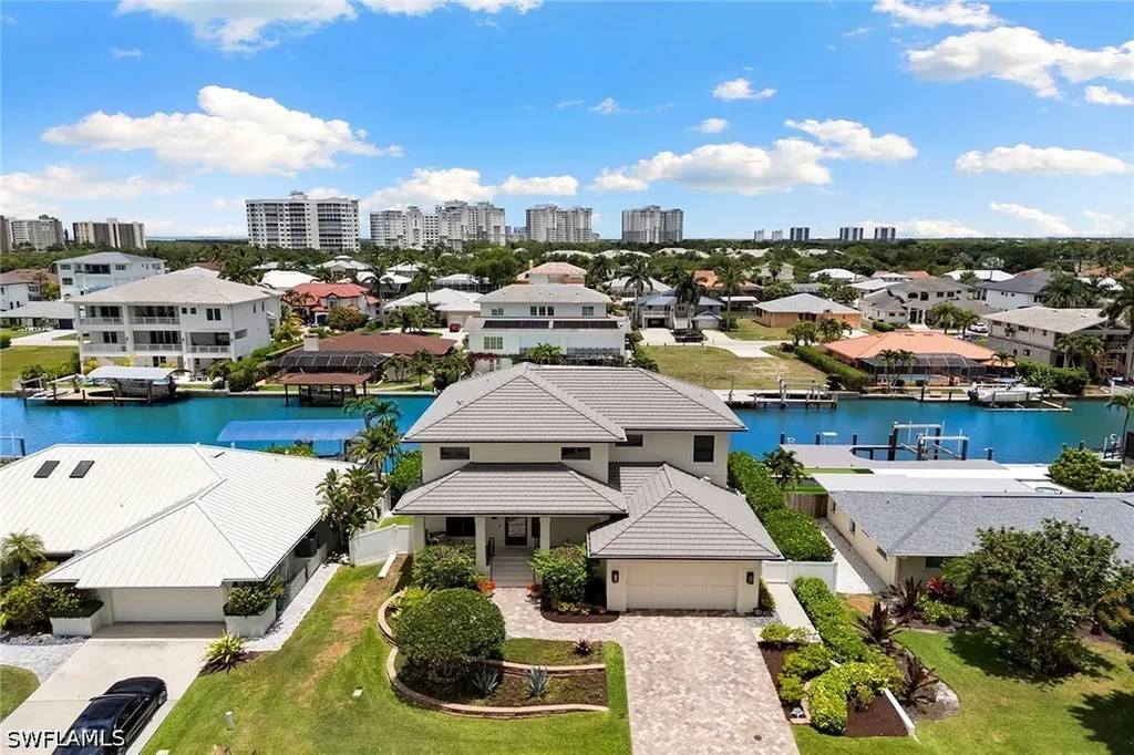 357 Egret Avenue Naples FL 34108