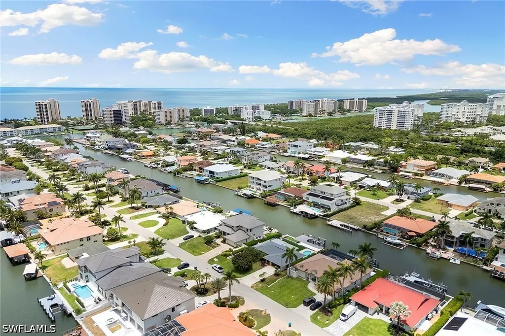 357 Egret Avenue Naples FL 34108