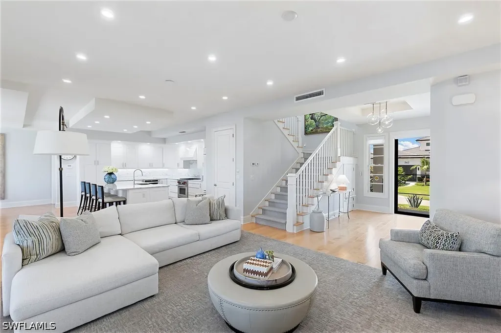 357 Egret Avenue Naples FL 34108