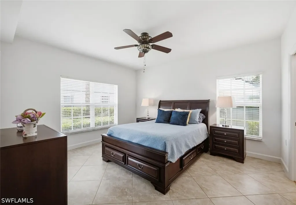 3033 Driftwood Way Naples FL 34109