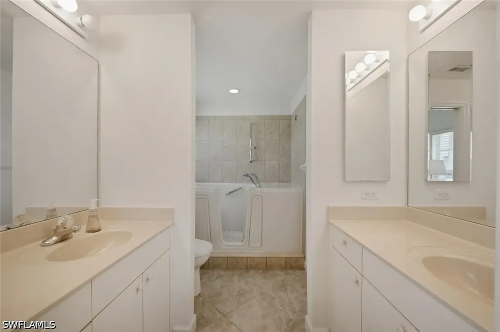 3033 Driftwood Way Naples FL 34109