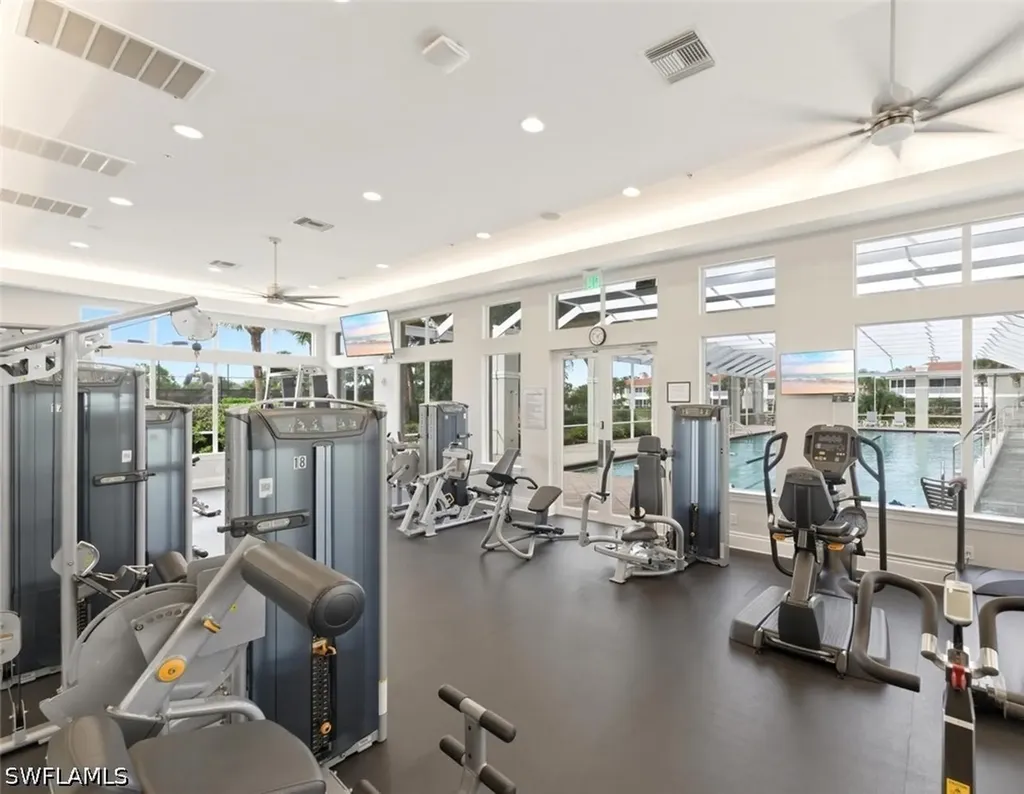 3033 Driftwood Way Naples FL 34109