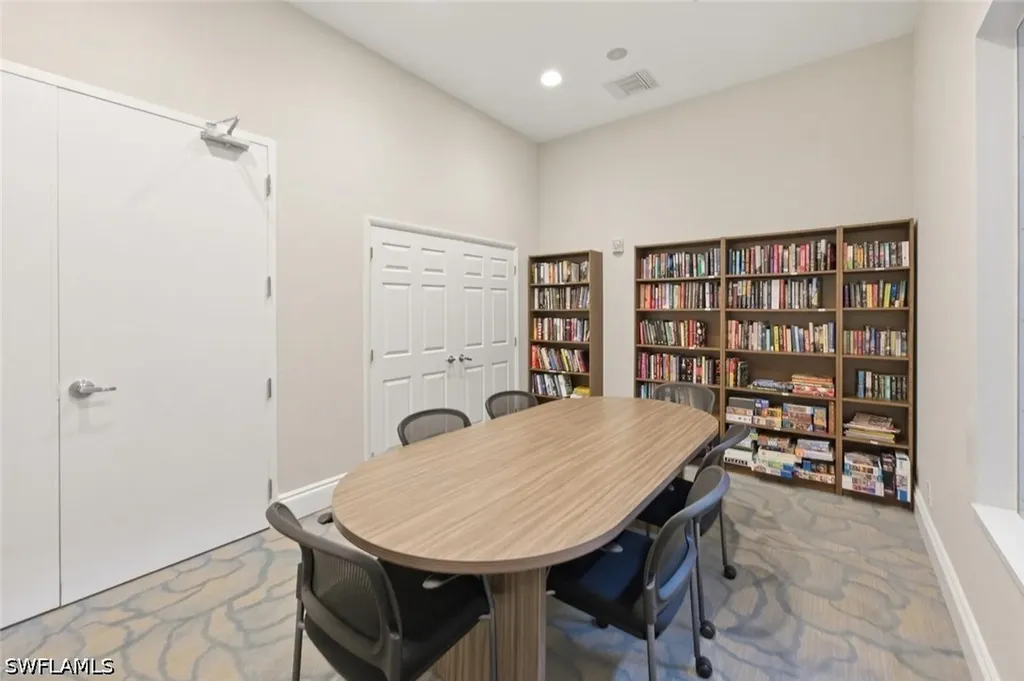 3033 Driftwood Way Naples FL 34109
