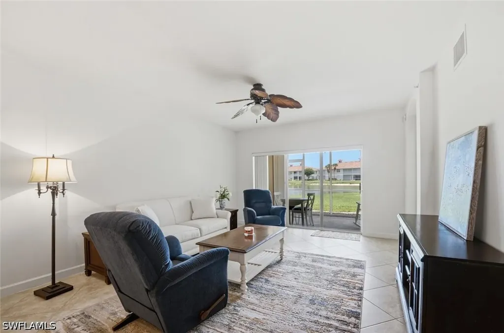 3033 Driftwood Way Naples FL 34109