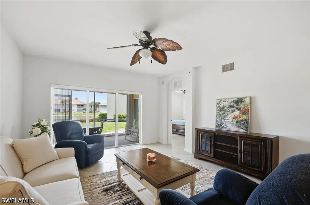 3033 Driftwood Way Naples FL 34109