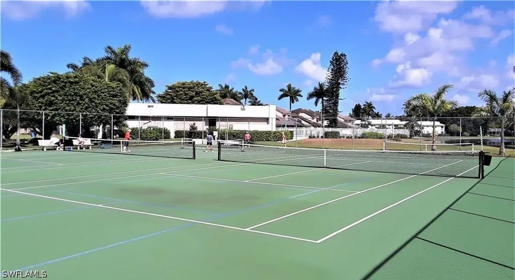 555 Park Shore Drive Naples FL 34103