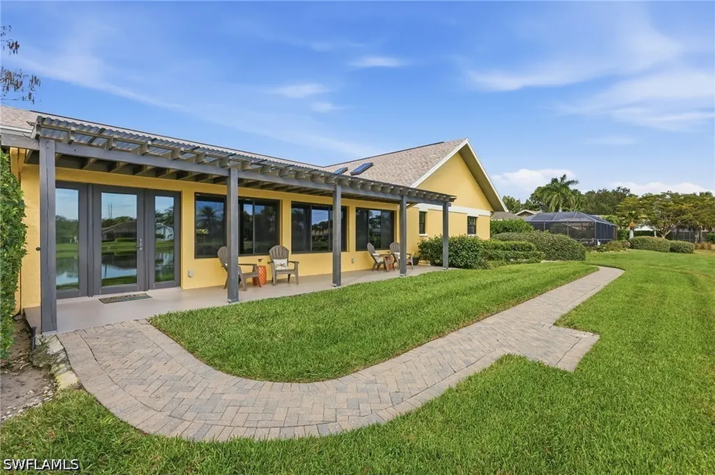 2274 Queens Way Naples FL 34112