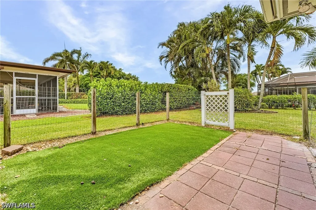 4564 Lakewood Boulevard Naples FL 34112