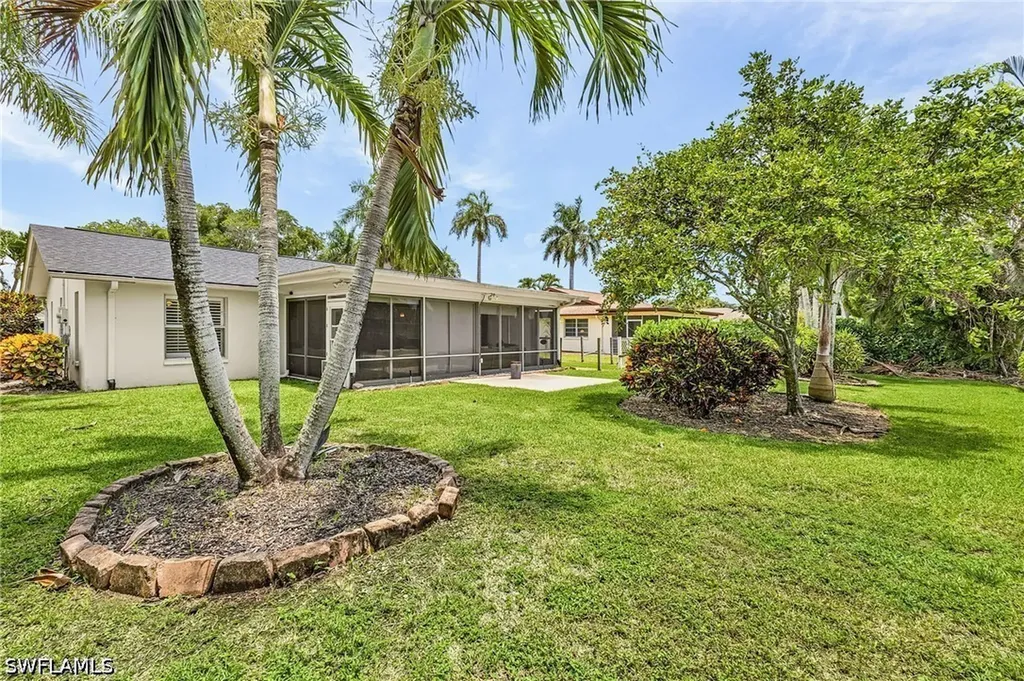4564 Lakewood Boulevard Naples FL 34112