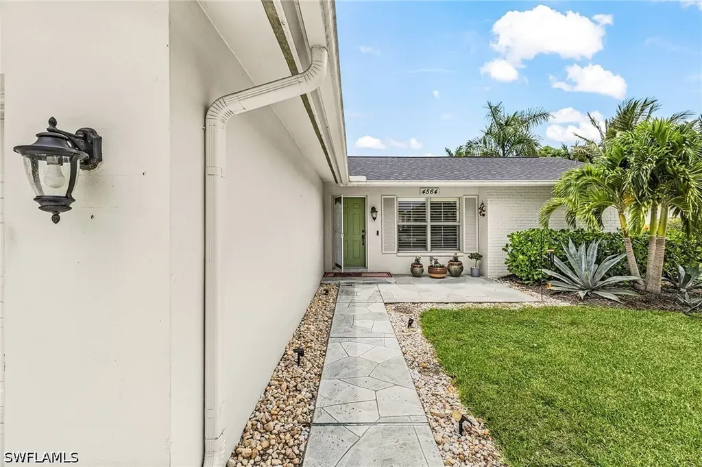 4564 Lakewood Boulevard Naples FL 34112