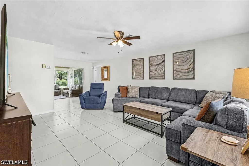 4564 Lakewood Boulevard Naples FL 34112