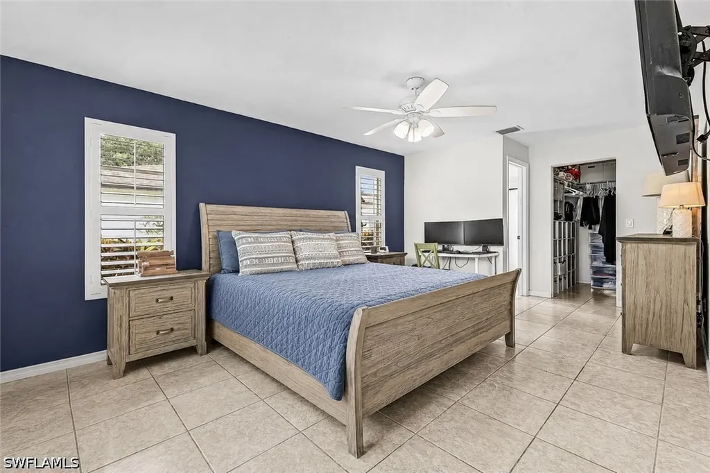 4564 Lakewood Boulevard Naples FL 34112