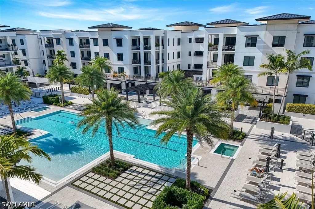 1125 Central Avenue Naples FL 34102
