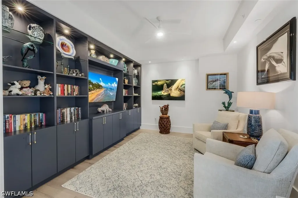 1125 Central Avenue Naples FL 34102
