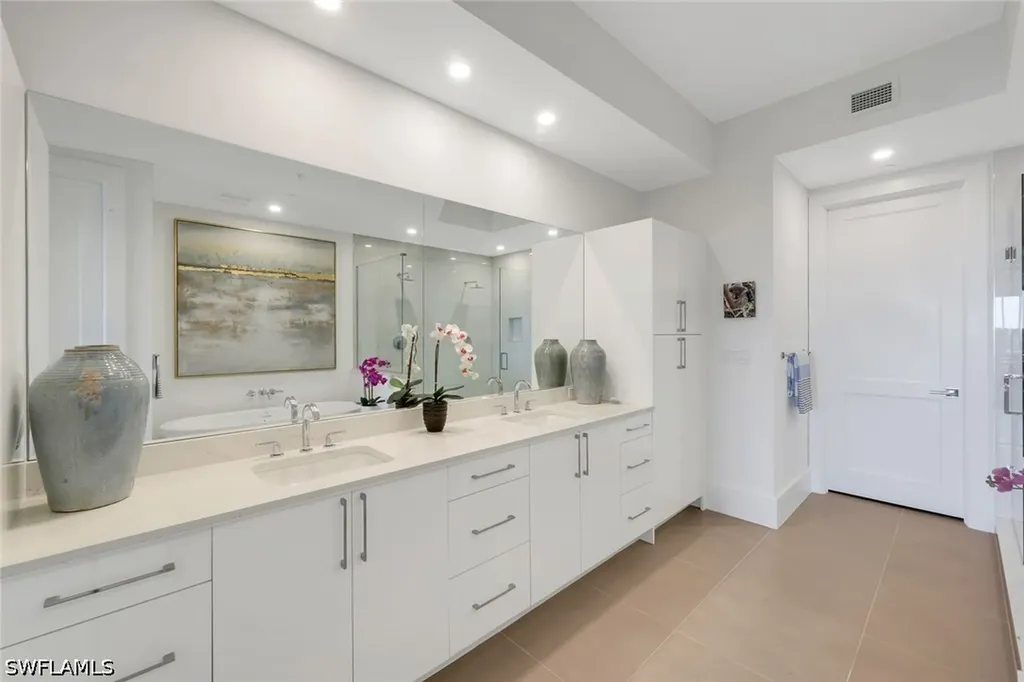 1125 Central Avenue Naples FL 34102