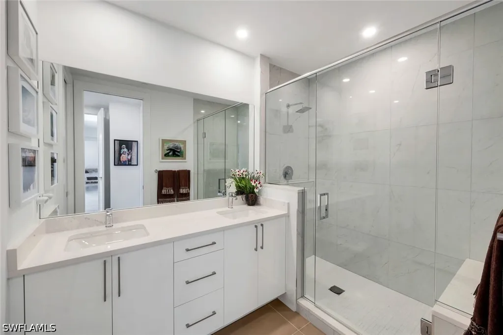 1125 Central Avenue Naples FL 34102