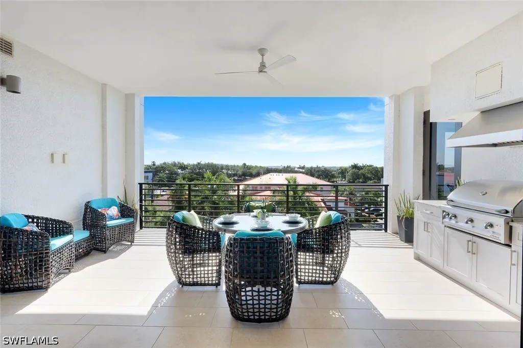 1125 Central Avenue Naples FL 34102