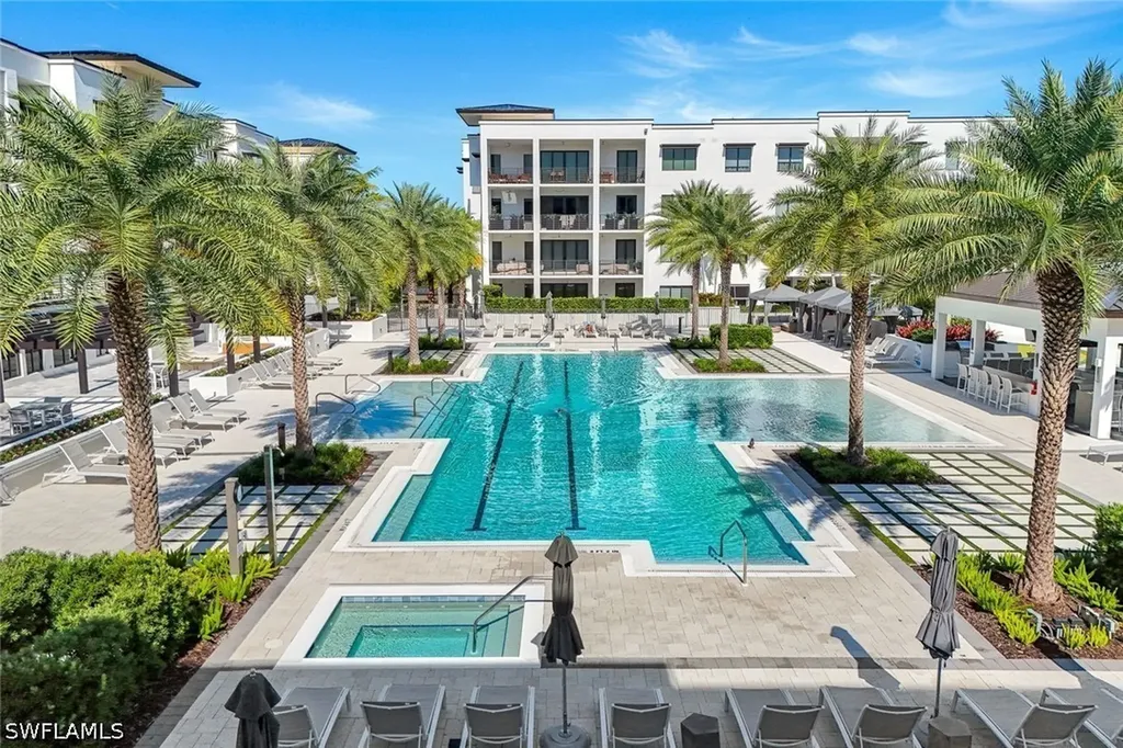 1125 Central Avenue Naples FL 34102