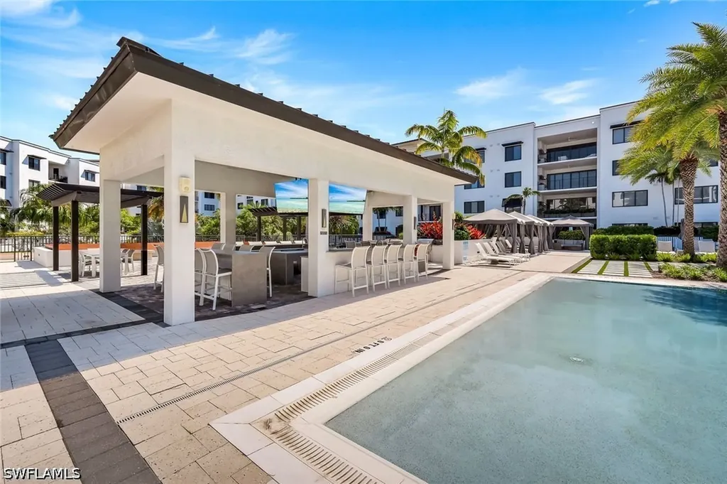 1125 Central Avenue Naples FL 34102