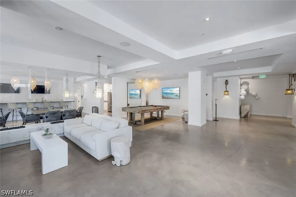 1125 Central Avenue Naples FL 34102