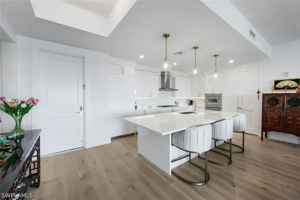 1125 Central Avenue Naples FL 34102
