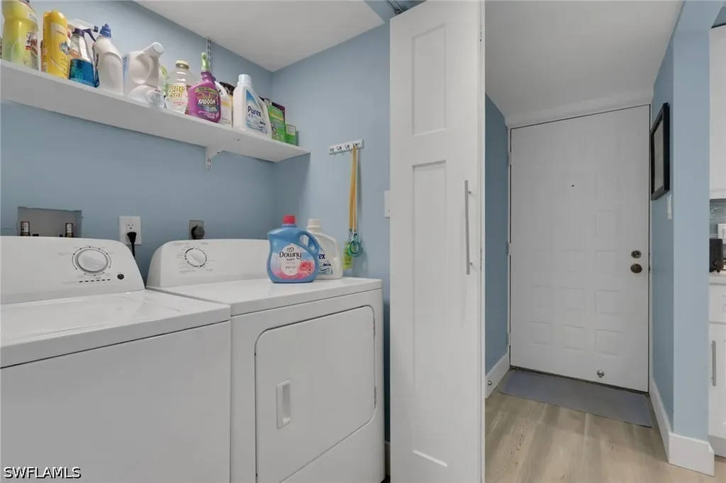 2121 Collier Avenue Fort Myers FL 33901