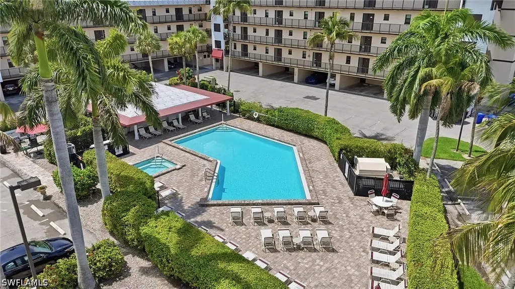 803 River Point Drive Naples FL 34102
