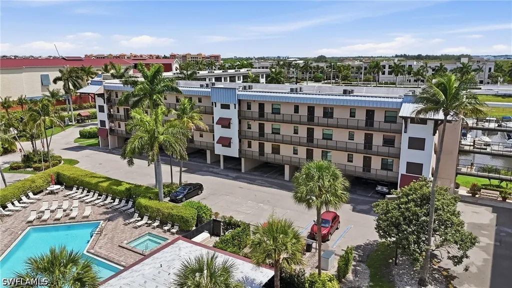 803 River Point Drive Naples FL 34102